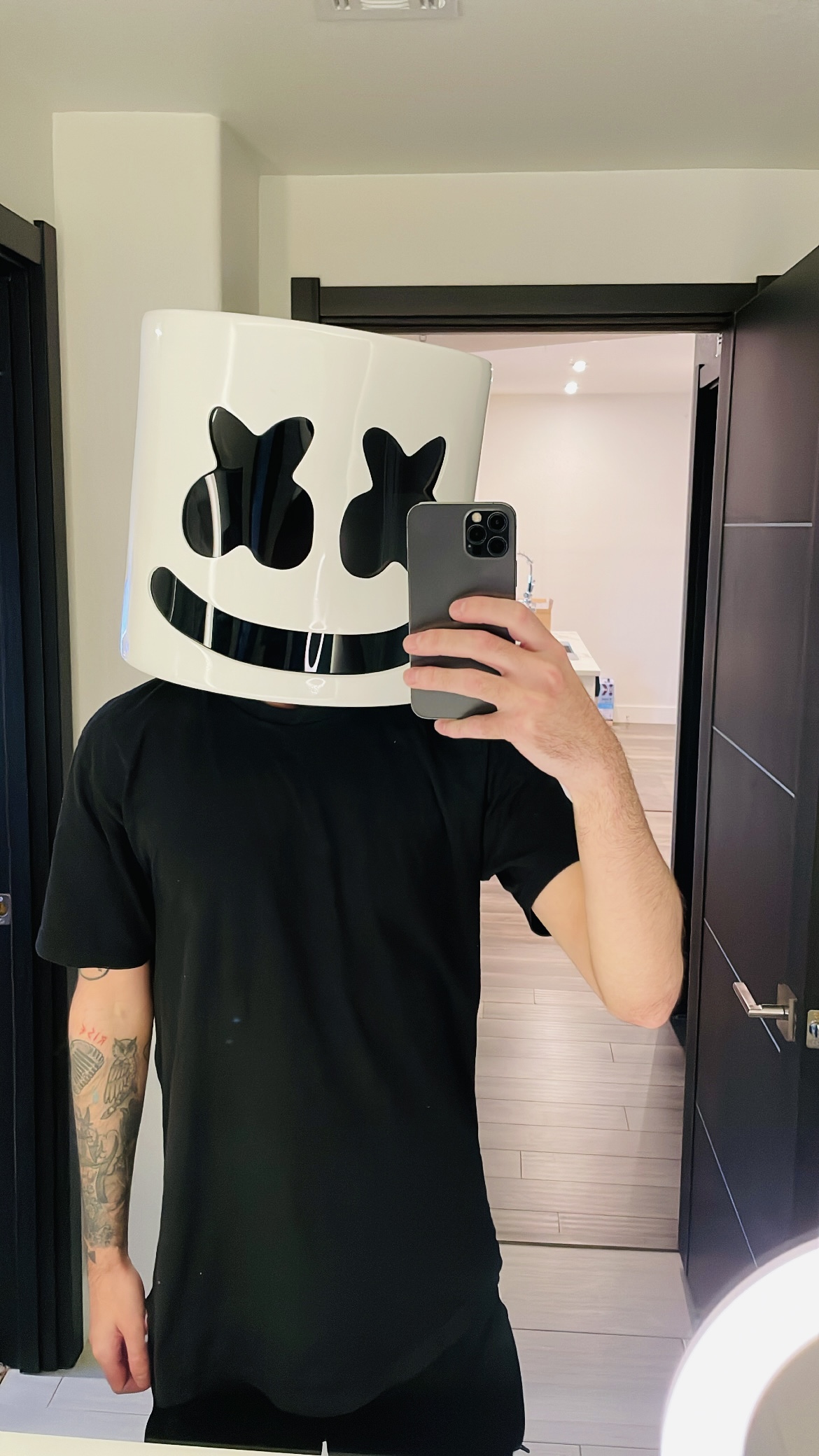 https://lens.page/@sam/image/14389